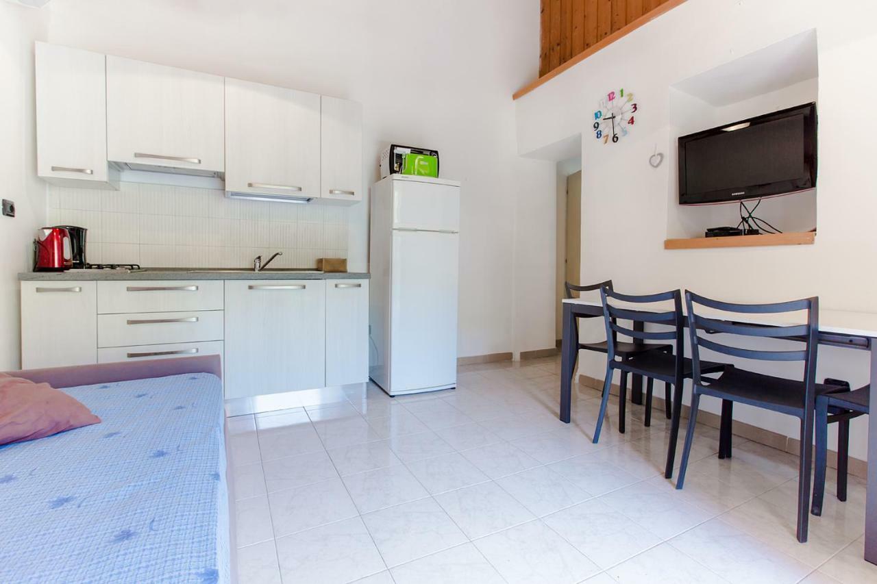 Apartments Suster Torbole Sul Garda Екстер'єр фото